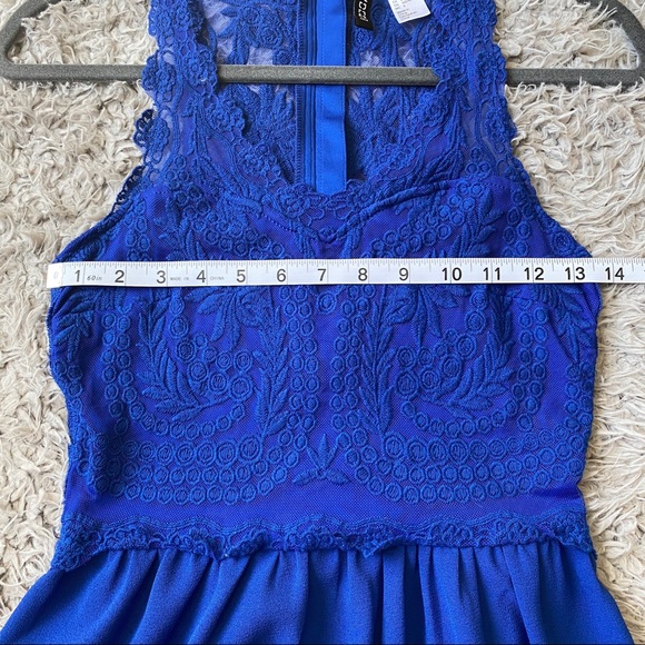 Blue Lace Divided Dress - Picture 7 of 8